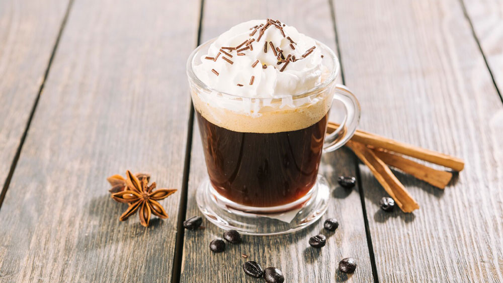 Cócteles con café: clásicos, tendencias y combinaciones para todos los gustos 4 Irish coffee